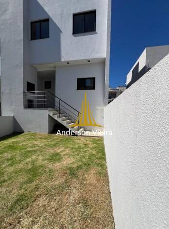 Casa à venda com 3 quartos, 124m² - Foto 3