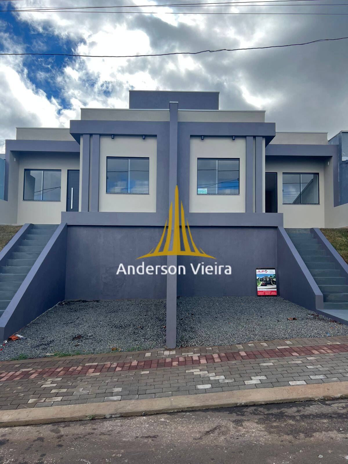 Casa à venda com 2 quartos, 62m² - Foto 1